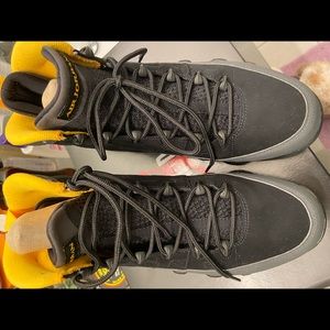 Jordan Retro 9-Dark Charcoal / Gold Size 8.5